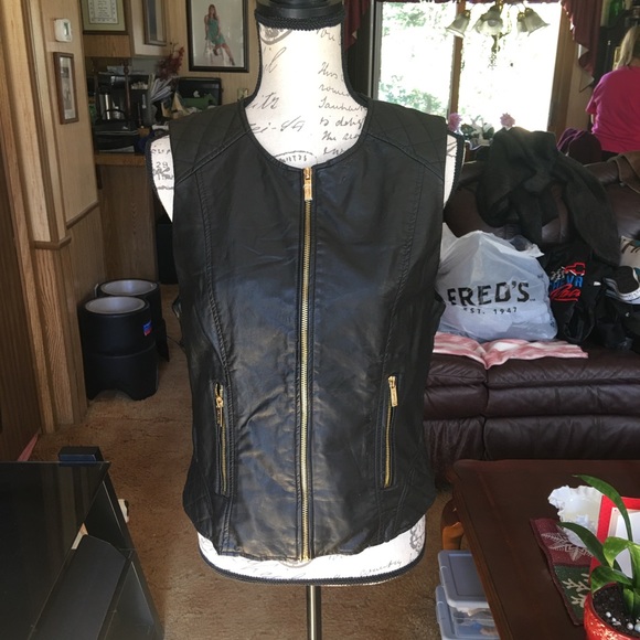 Calvin Klein Jackets & Blazers - Women’sCalvin Klein vegan leather vest